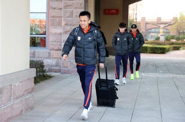 开云体育网页版入口-3天1战争冠组捉对厮杀 泰山连战强敌榜首不好坐