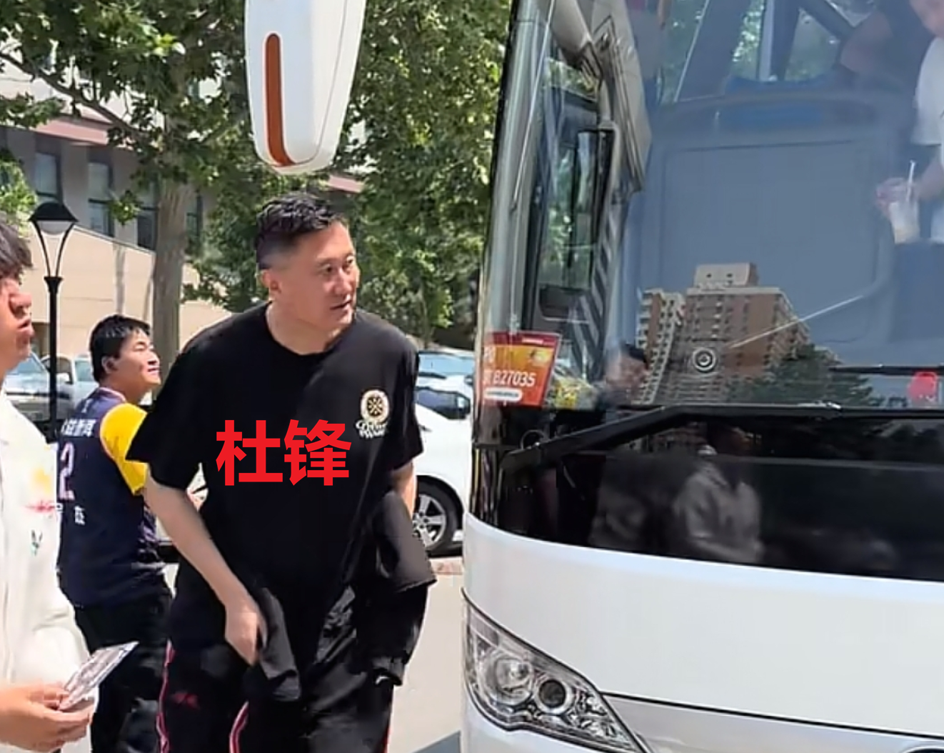 开云体育-杜锋纪律十分严明!